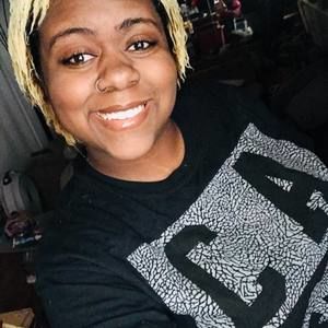 Meet your Posher, Mercedes